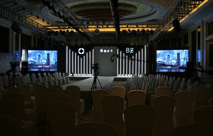 服裝發(fā)布會(huì)